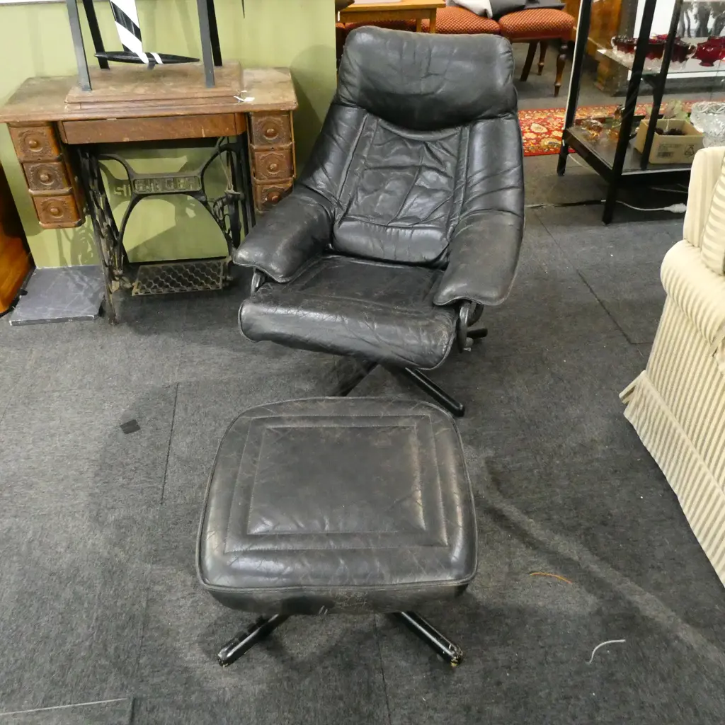 RECLINING BLACK LEATHER CHAIR & FOOTSTOOL Image 1++