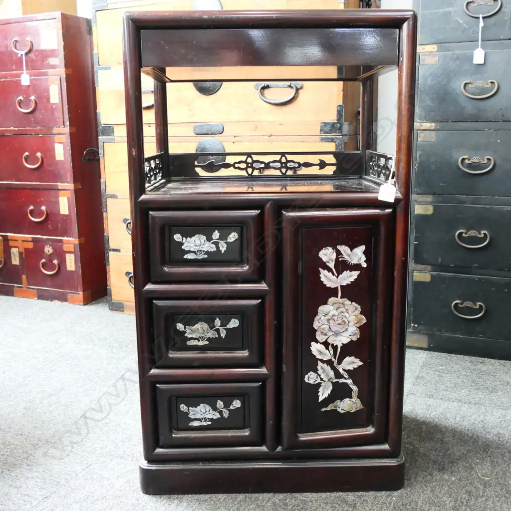 QUALITY ORIENTAL ROSEWOOD SIDE/DISPLAY CABINET MOP INLAYS. 440x800mm Image 1++