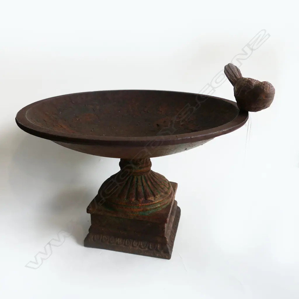 CAST IRON BIRD FEEDER 255mm dia / H.220mm Image 1++