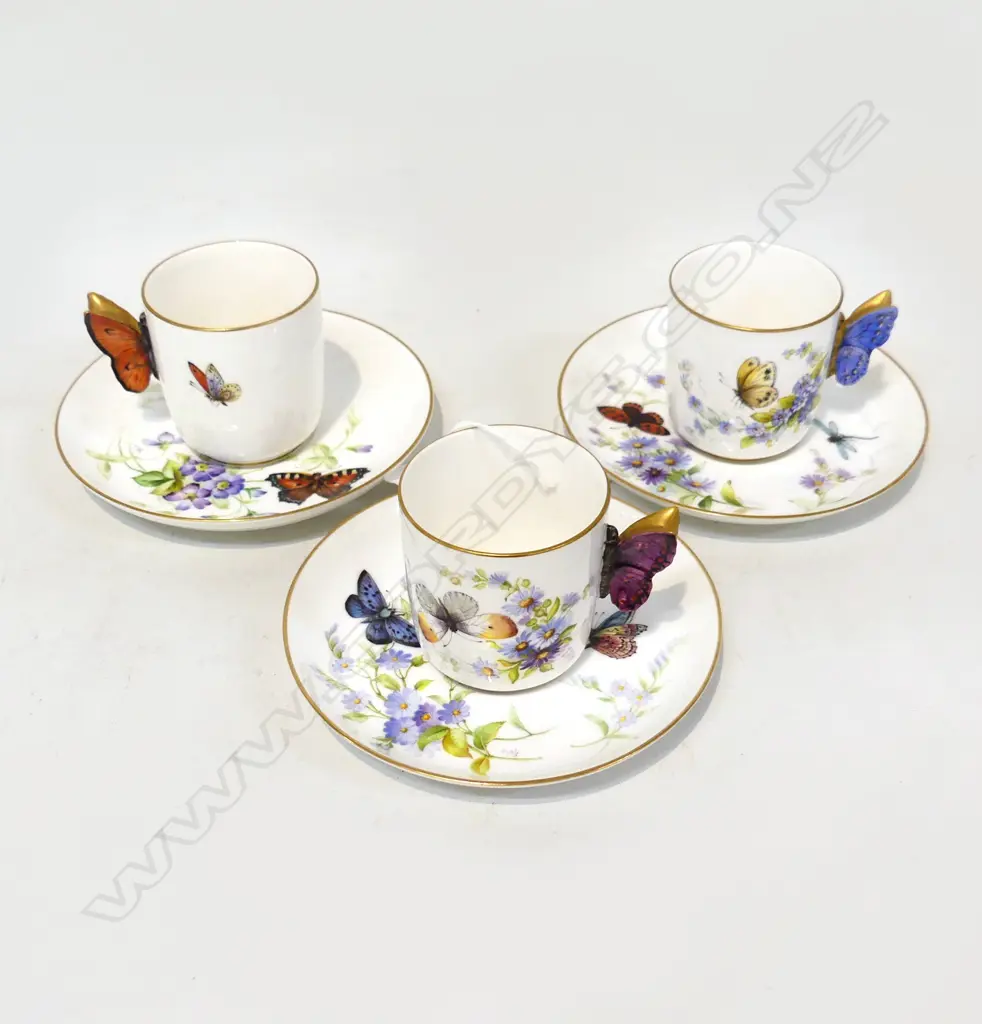 3 ROYAL WORCESTER SIGNED H/PAINTED BUTTERFLY HANDLE COFFEE CUPS & SAUCERS Image 1++