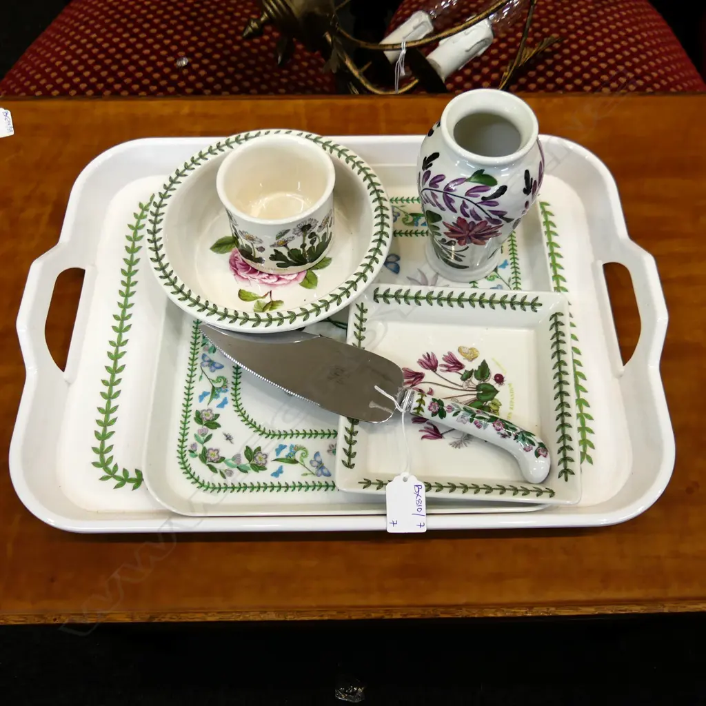 7 PCES PORTMEIRION; 2 TRAYS 450x325mm, SQUARE DISH, BOWL, RAMEKIN, SERVER, VASE H.135mm Image 1++