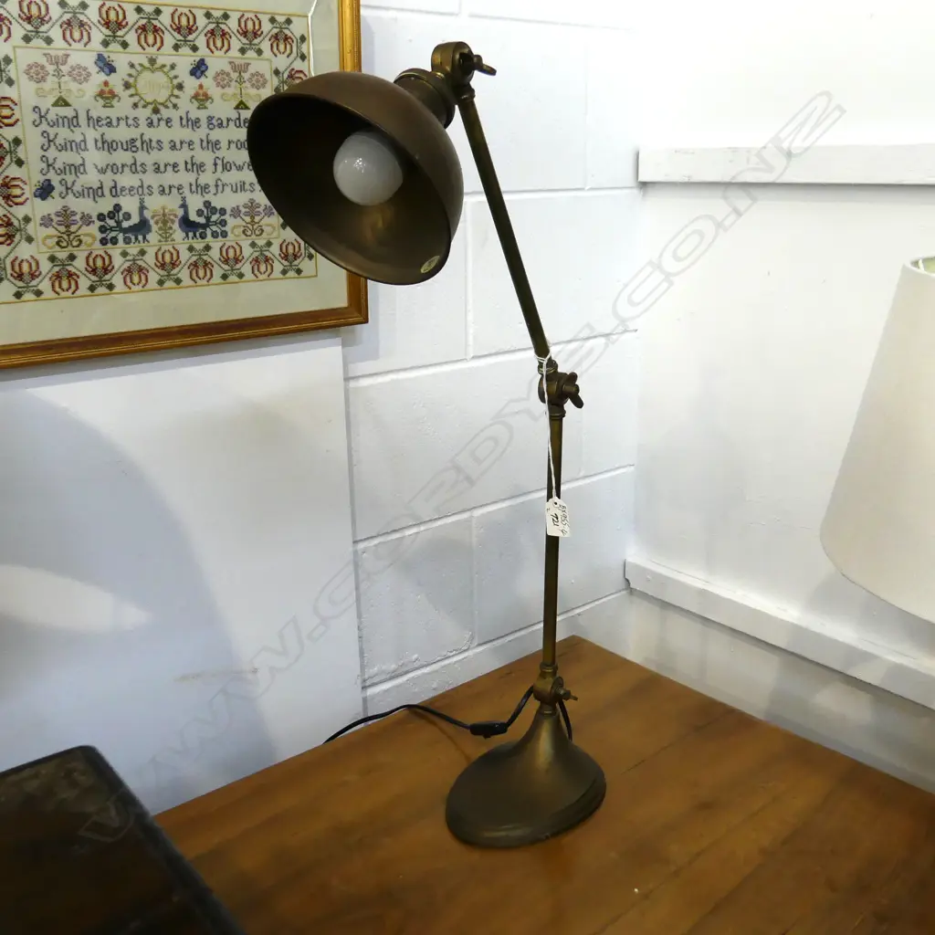 2 BRASS LAMPS ONE STANDARD (REPAIR REQUIRED) H. 1230 &TABLE EXTENDED HEIGHT 800mm Image 1++