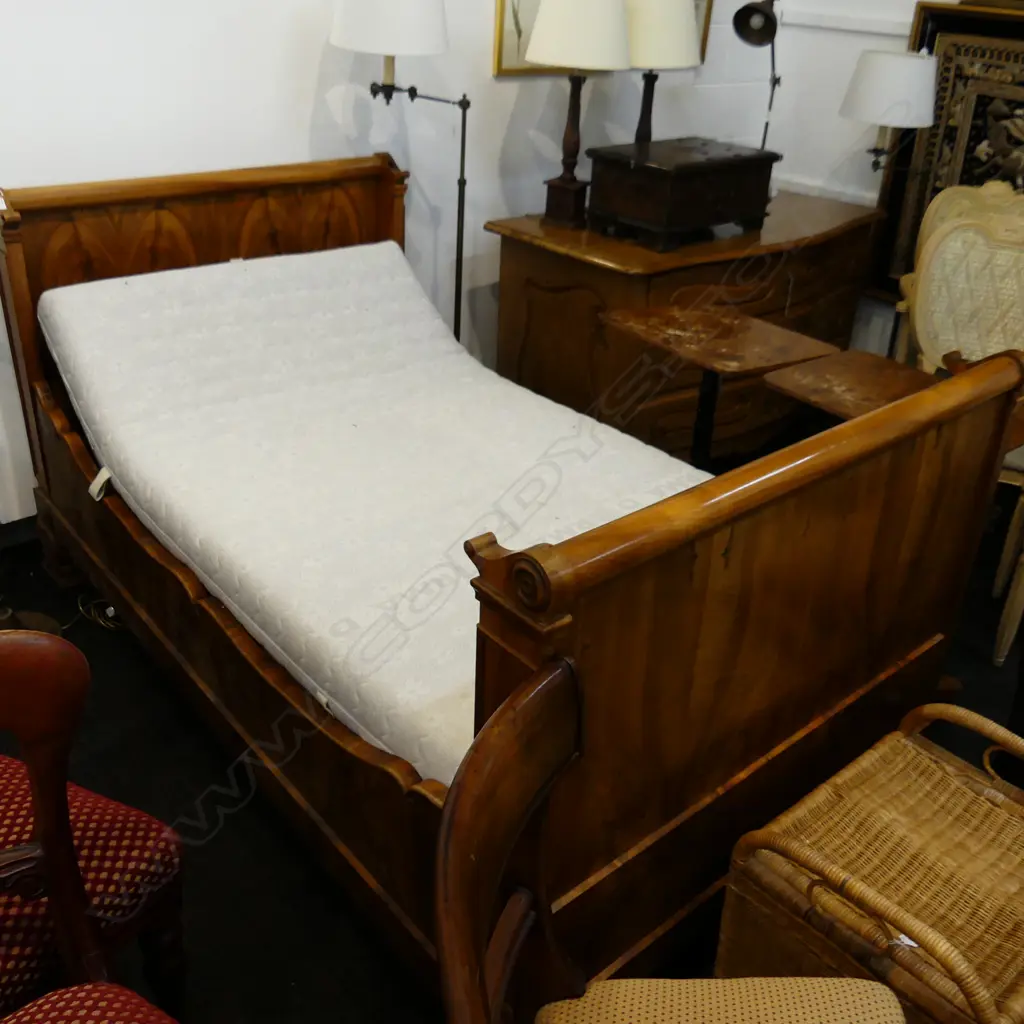 ANTIQUE FRENCH WALNUT SLEIGH BED Image 1++