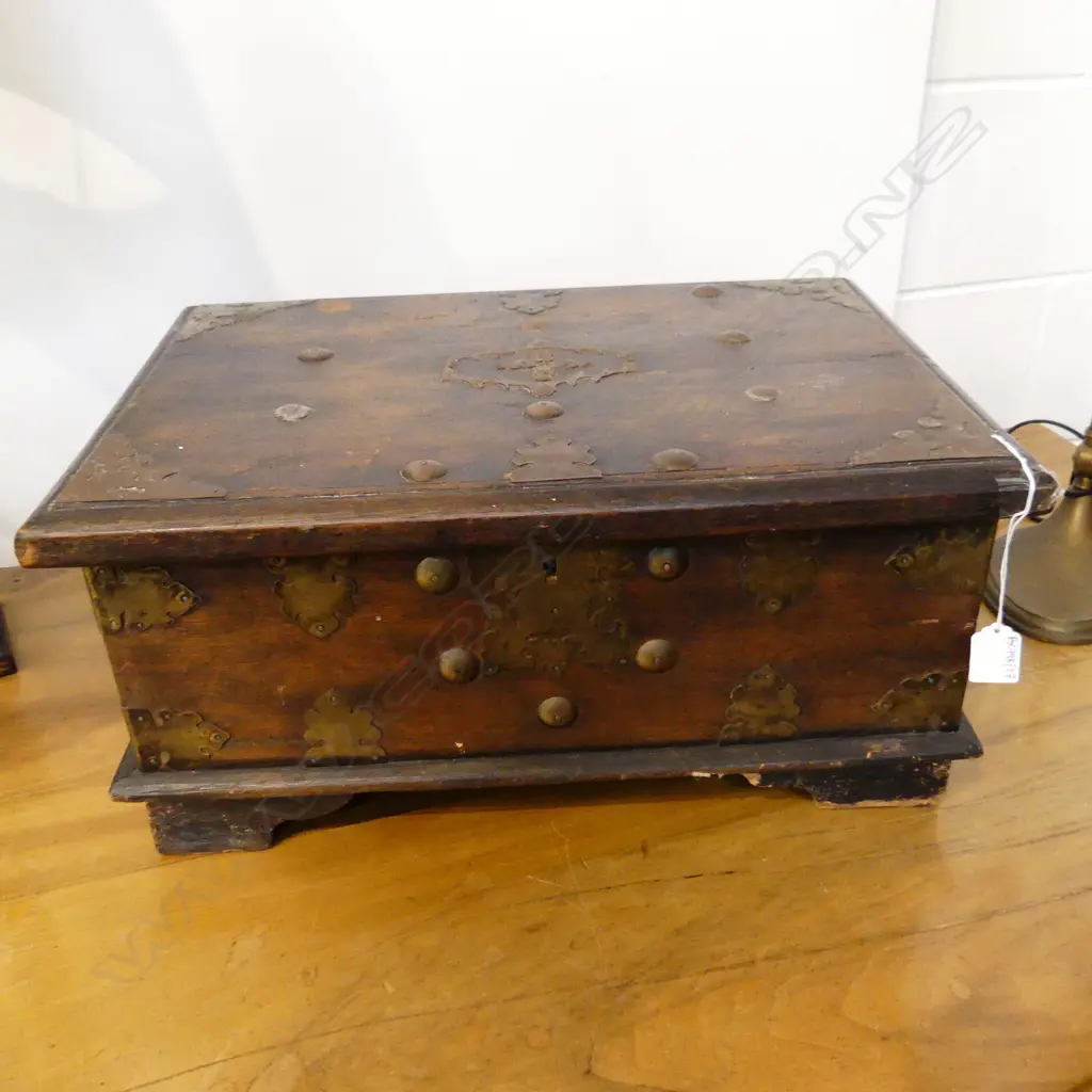 ETHNIC WOODEN CHEST w. METAL DETAILING 500x340x240mm Image 1++
