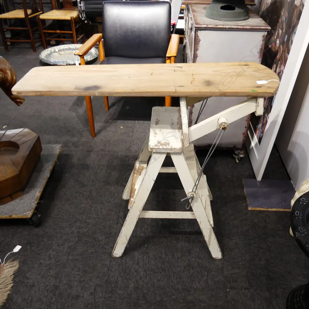 VINTAGE CREAM DISTRESSED PAINTED METAMORPHIC IRONING BD/STEP STOOL Image 1++