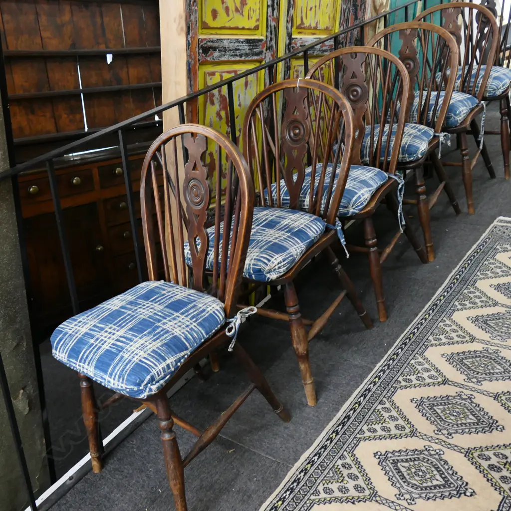 6 VINTAGE WHEEL BACK CHAIRS - BORER Image 1++