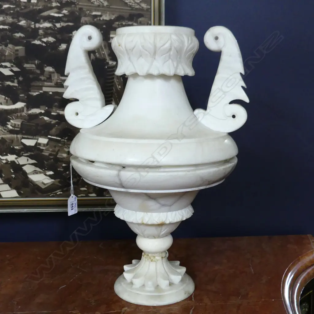 2 PART ALABASTER LAMP H.475mm some faults Image 1++