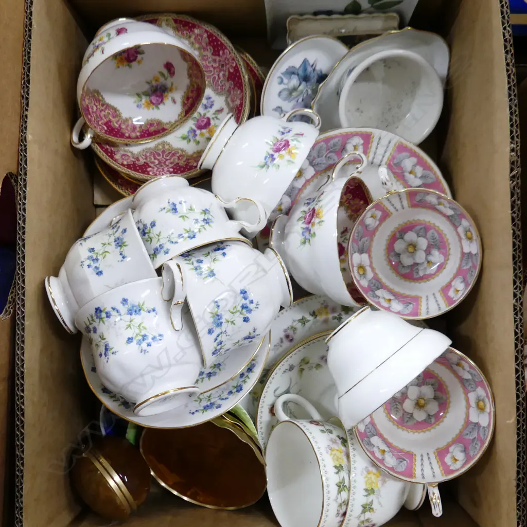 BOX FINE CHINA ETC. Part tea sets + small dishes Image 1++