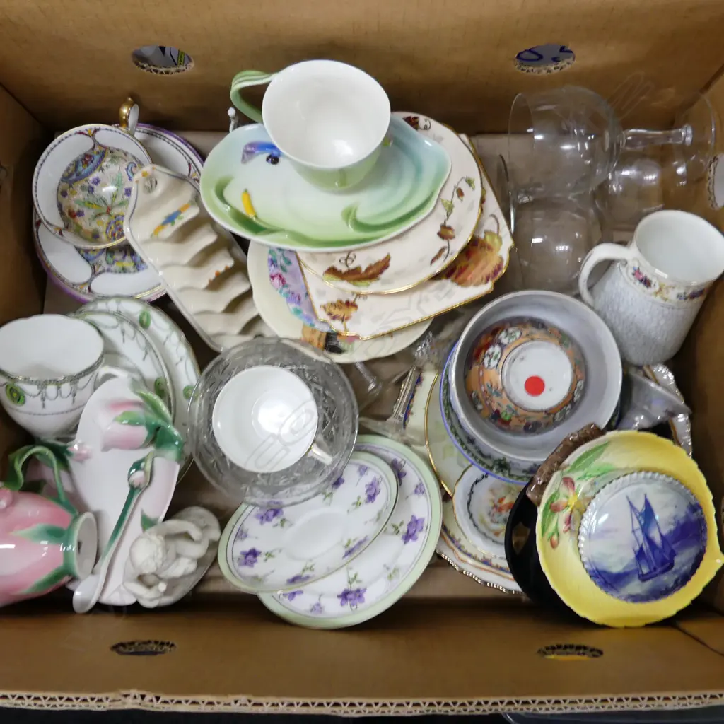 BOX ASST INCL SHELLEY, ROYAL DOULDON, AYNSLEY, GLASSES ETC... Image 1++