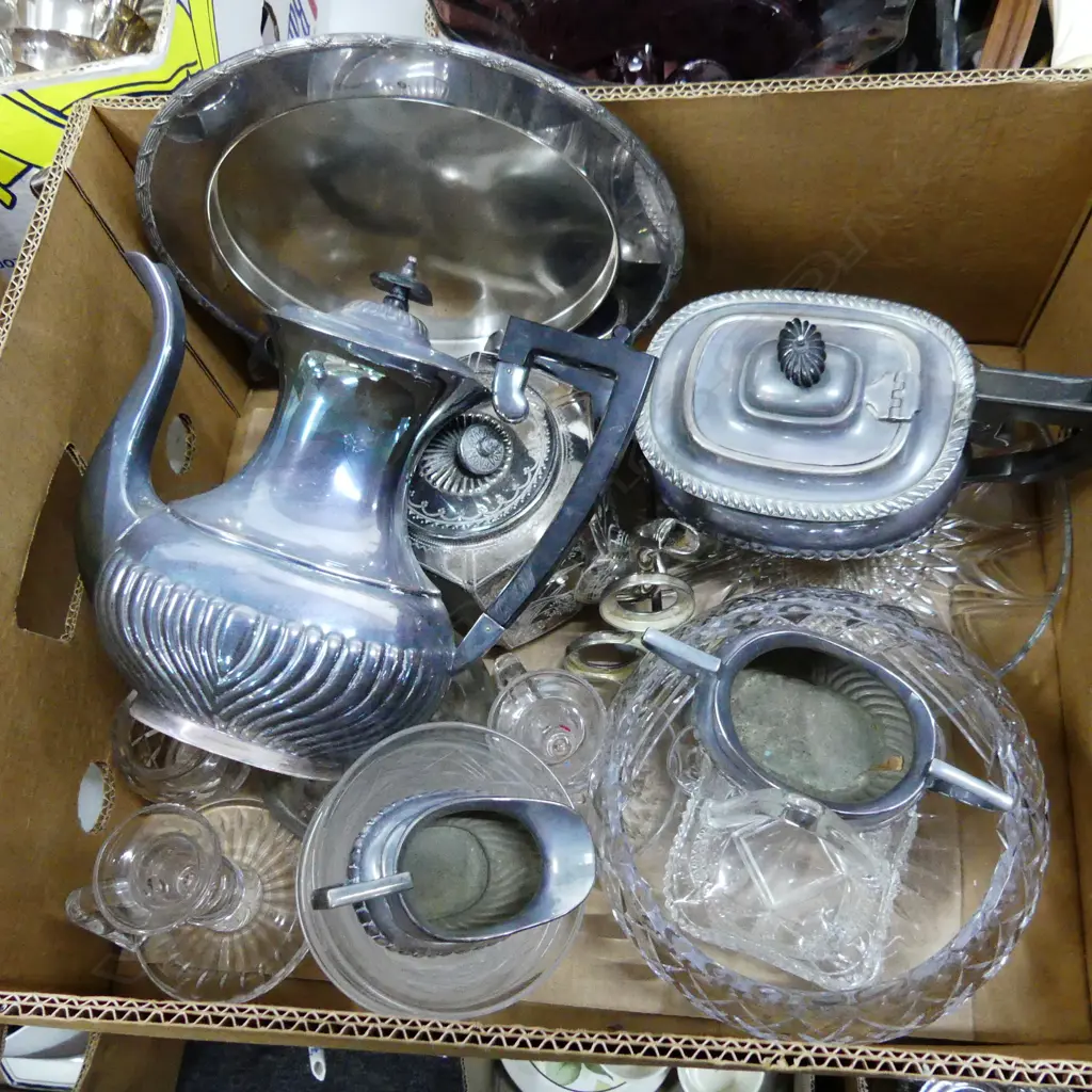 BOX LOT ASST. CRYSTAL Image 1++