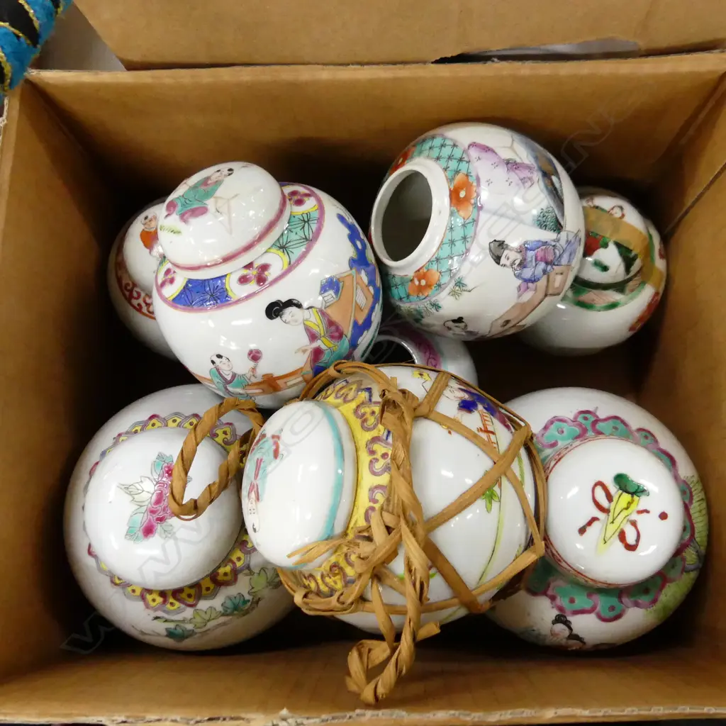 BOX LOT OF NINE MODERN CHINESE GINGER JARS SOME LIDDED. Image 1++