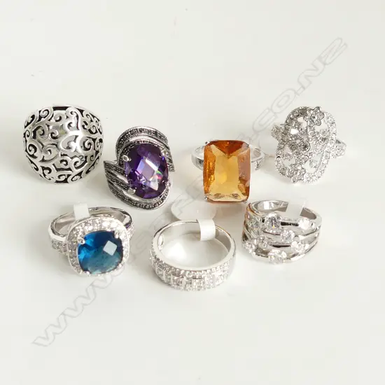 7 ASST. COSTUME RINGS 