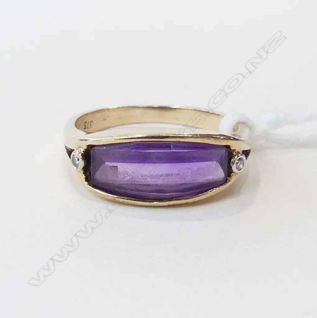 9CT GOLD AMETHYST & DIAMOND RING 4.2gms Image 1++