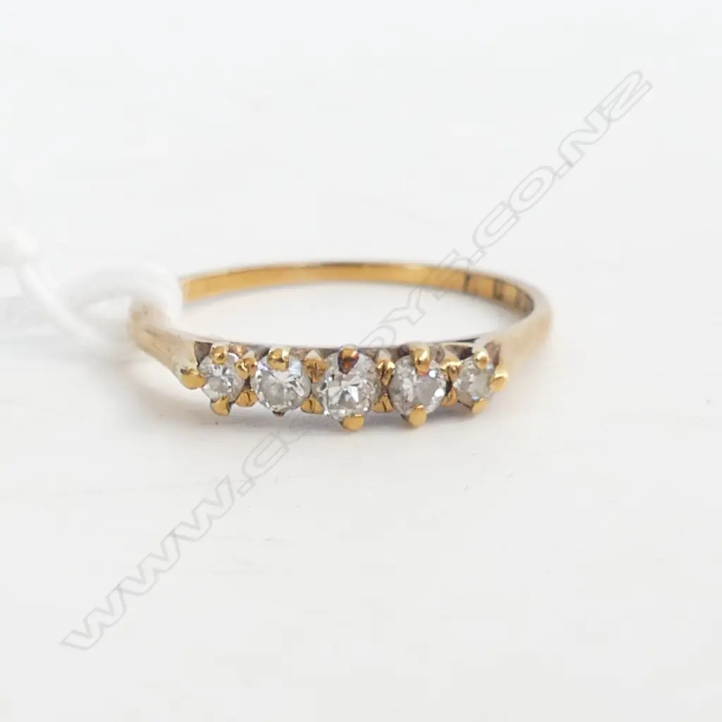 18CT DIAMOND RING 2.1 GRAMS ONE CLAW MISSING Image 1++