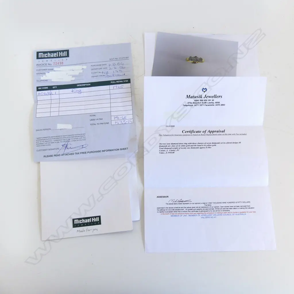 18CT MHJ GOLD 3 CLUSTER DIAMOND RING, 21 DIAMONDS APPROX 0.50CT, W VALUATION  Image 1++