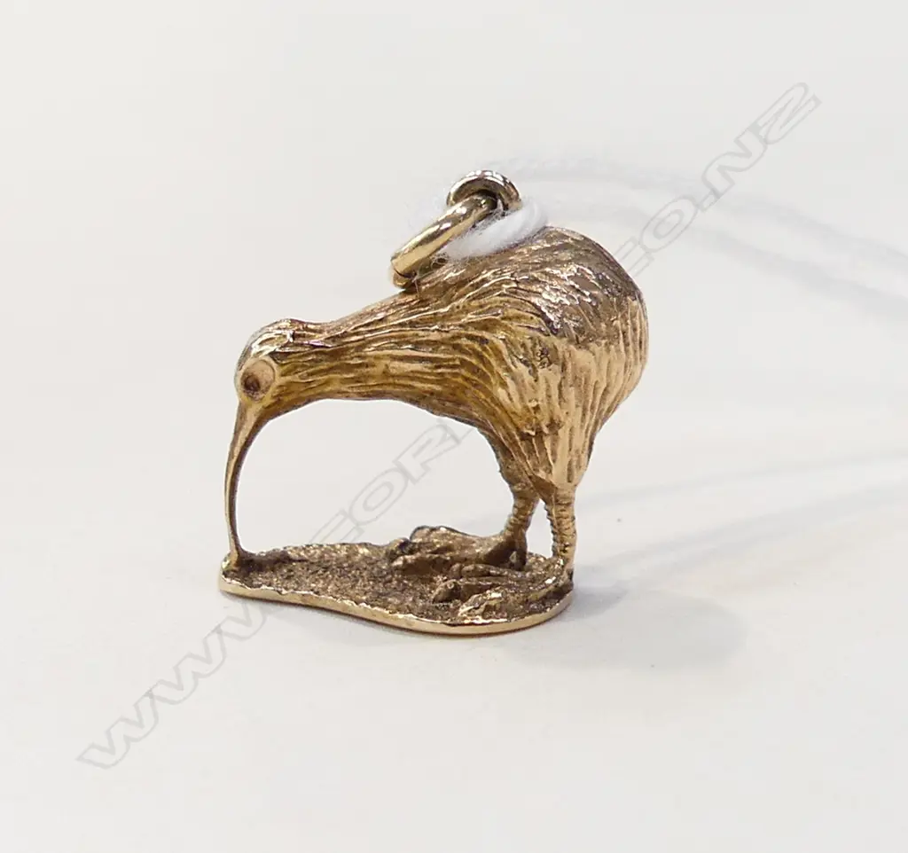 SOLID CAST 9CT ROSE GOLD KIWI PENDANT 4.1gms Image 1++