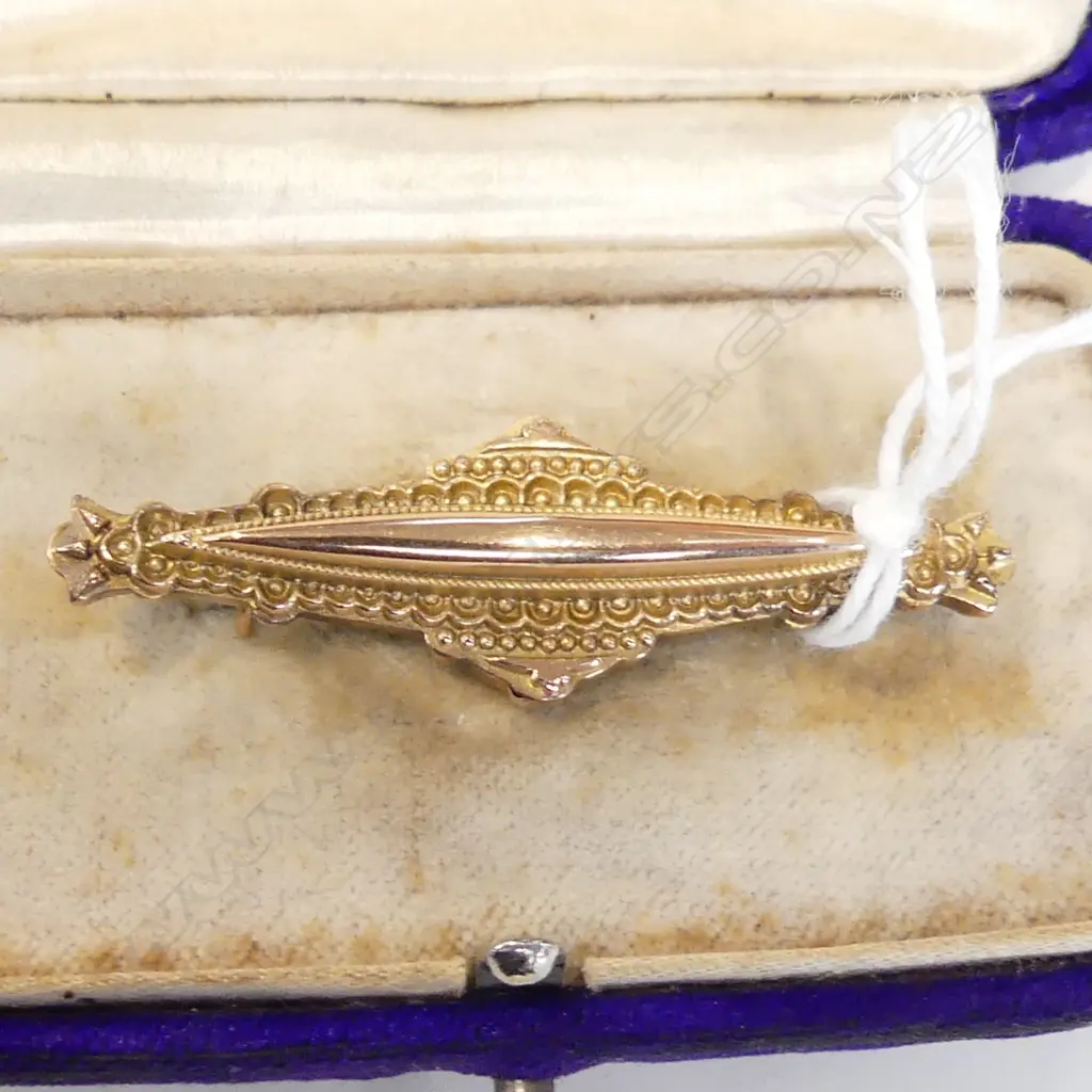 9ct GOLD LONG LOZENGE BAR BROOCH C1900 2.24gms Image 1++
