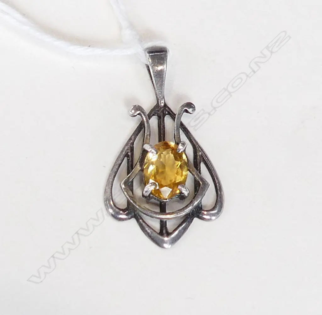 STG SILVER & CITRINE ART NOUVEAU PENDANT 1.7 GRAMS Image 1++