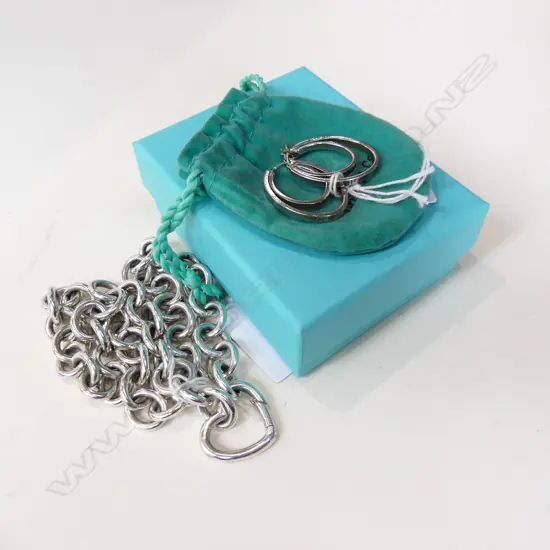 TIFFANY & CO HEAVY SILVER LGE LINK NECK CHAIN 89gms. L.420mm + pr Tiffany silver earrings boxed