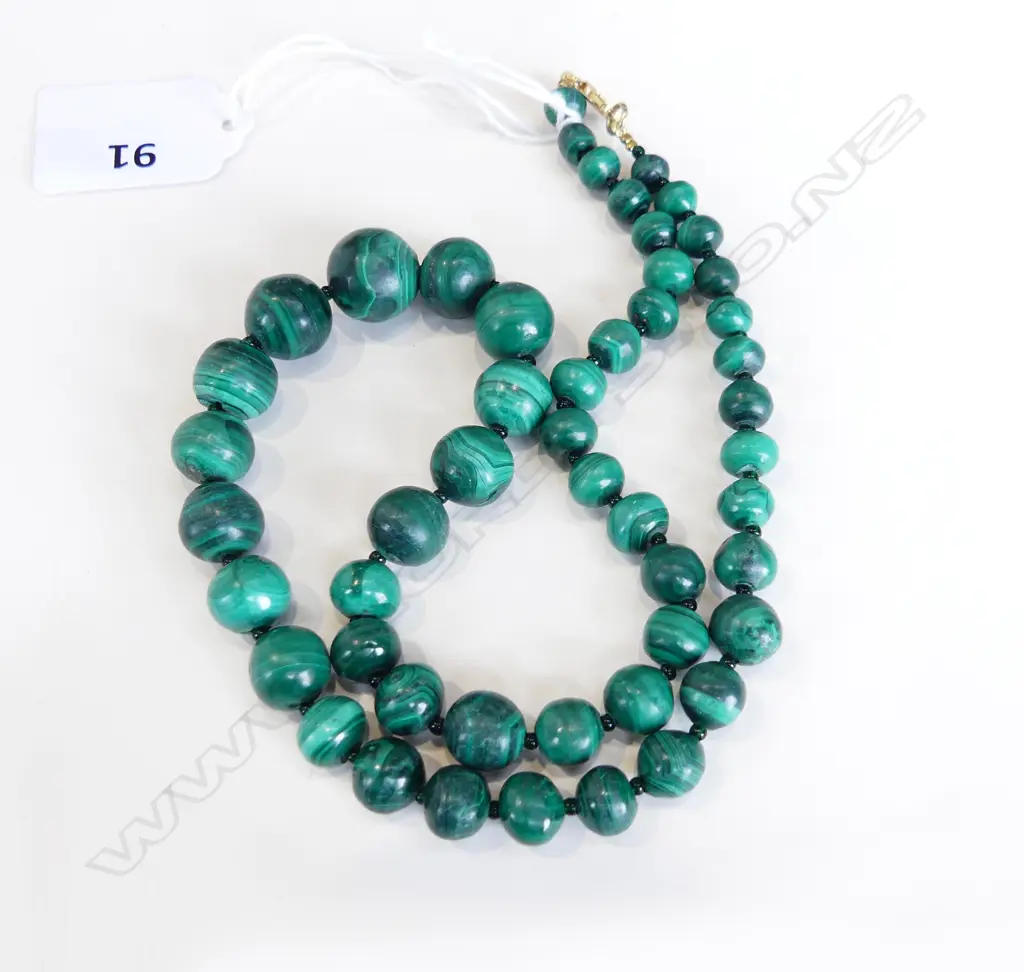 GRADUATED MALACHITE BEAD NECKLACE silver gilt clasp L.460mm Image 1++