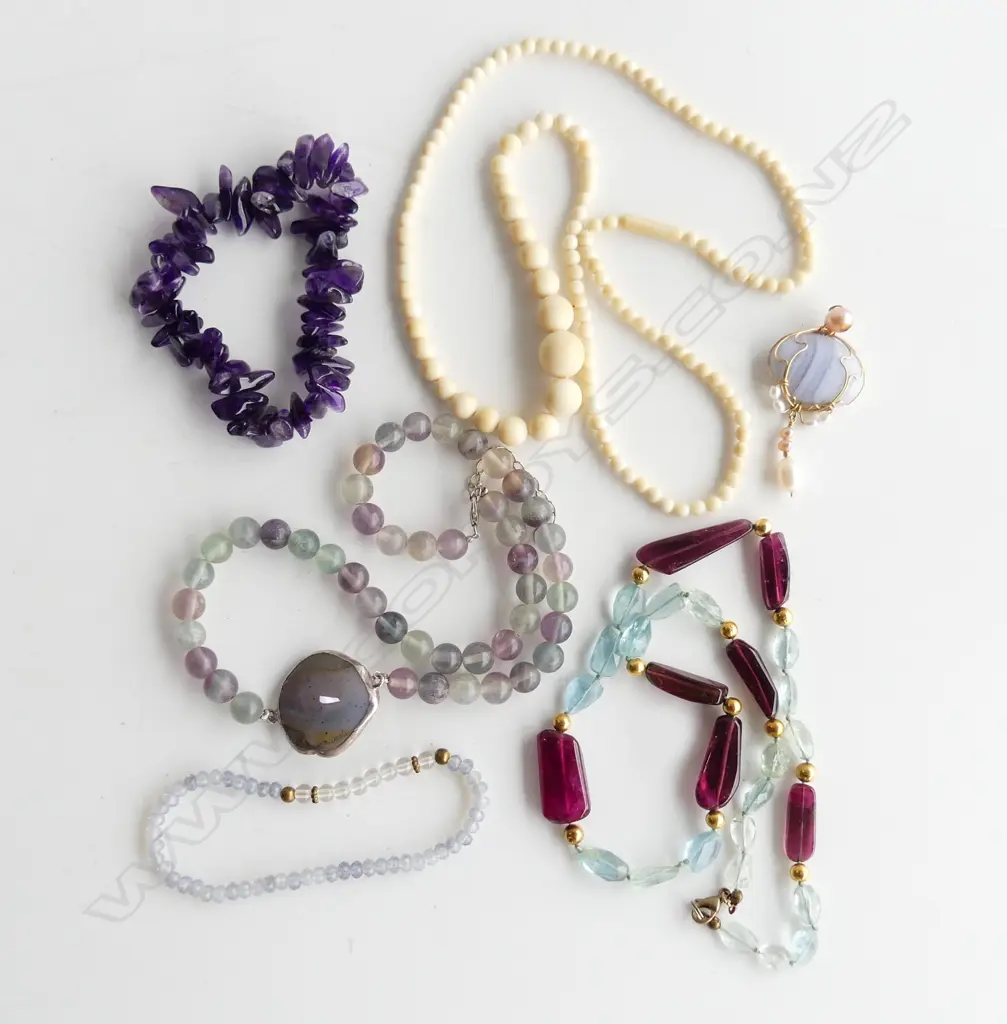 BAG LOT NATURAL STONE NECKLACES & IVORY BEAD NECKLACE Image 1++