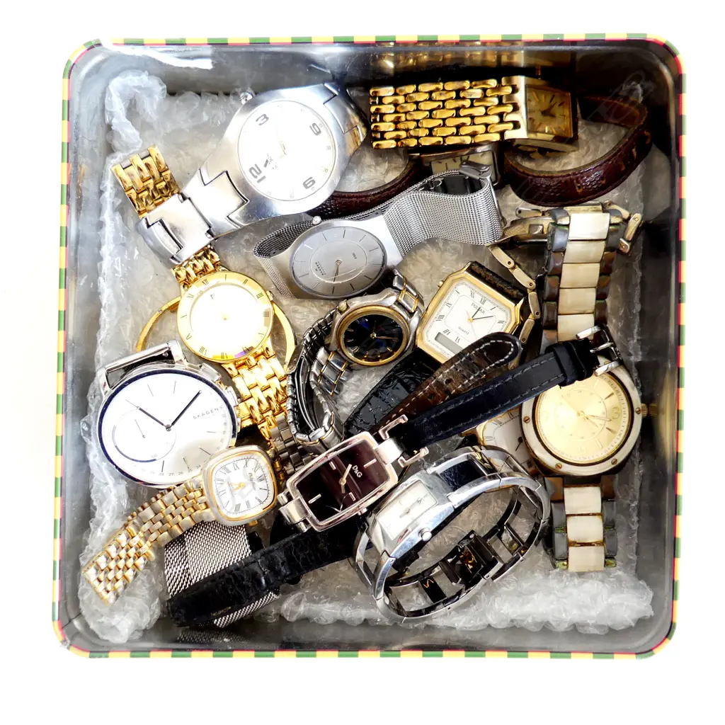 OLD TIN 15 ASST LADIES & MENS GENUINE DESIGNER & HIGH END FASHION WATCHES INCL PIERRE CARDIN, SKAGEN, SEIKO ETC..A/F Image 1++