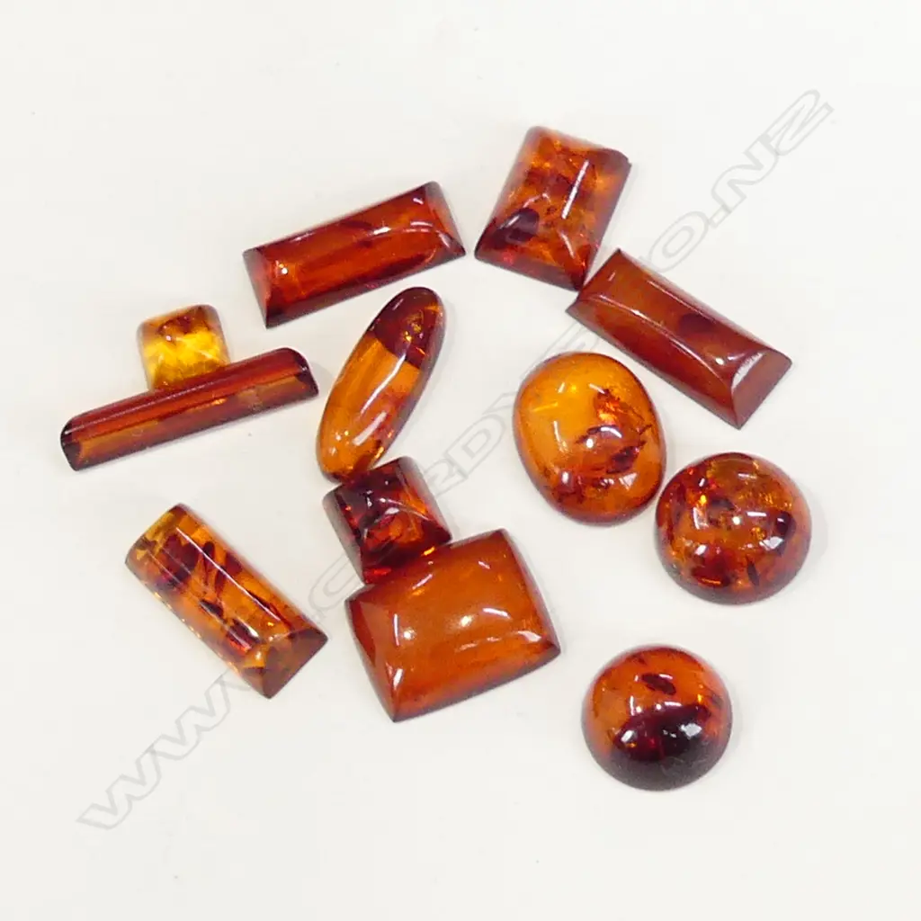 SM BOX 12 ASST AMBER CABOCHONS  Image 1++