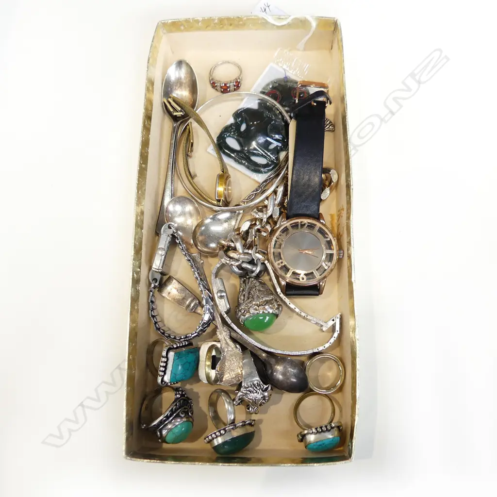 BAG OF ASSORTED JEWELLERY INCLUDING SILVER RINGS ROTARY WATCH ETC.  Image 1++