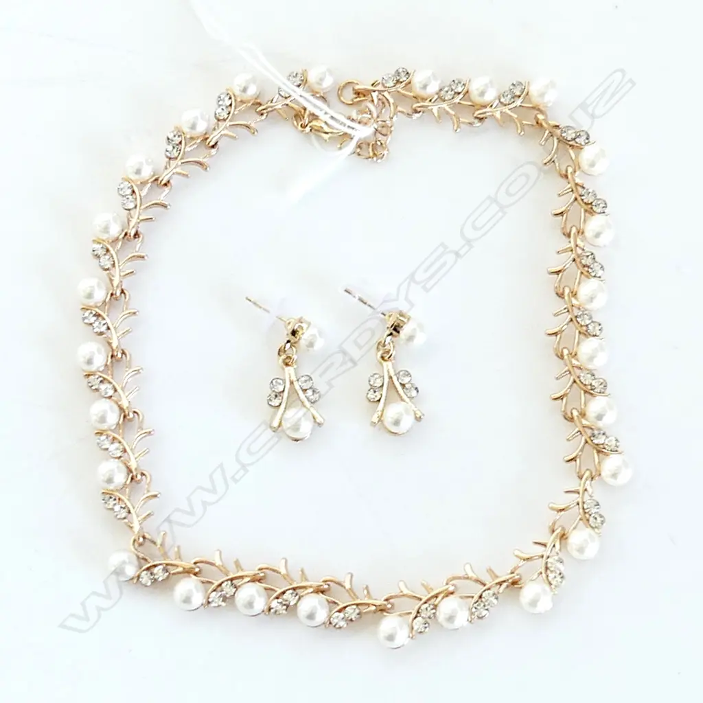 LOVELY GOLD GILT, FAUX PEARL, CUBIC ZIRCONA CREEPER NECKLACE & DROP EARRING SET  Image 1++