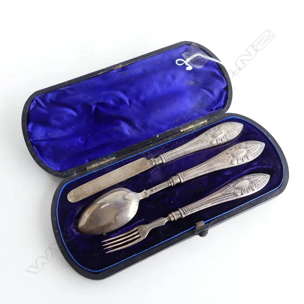 CASED S/SILVER CHRISTENING SET Image 1++