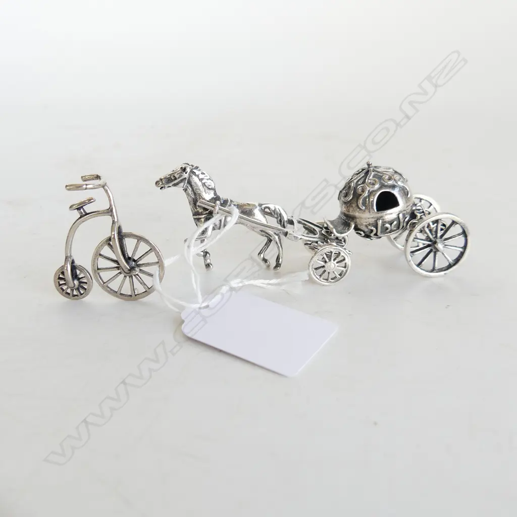 STG SILVER PENNY FARTHING BIKE, H. 32mm & HORSE & CARRIAGE, L. 80mm, BOTH STAMPED 925 Image 1++