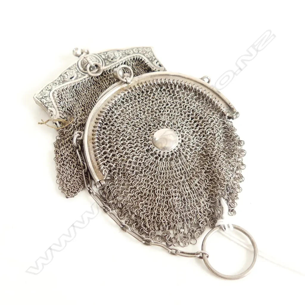 2 VINTAGE SILVER PLATE CHAIN LINK SM PURSES Image 1++