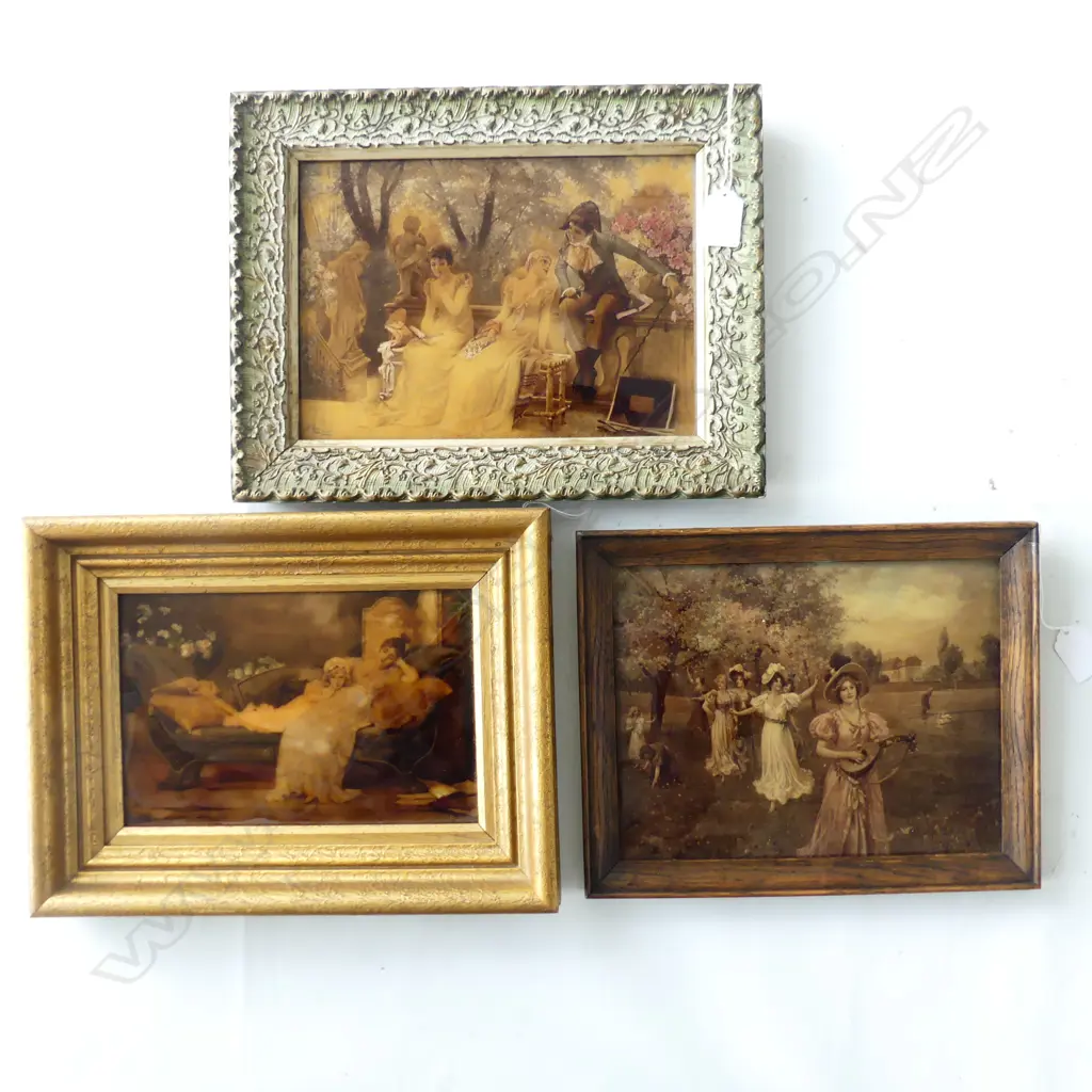 3 VICTORIAN CRYSTOLEUMS 180x255mm Image 1++
