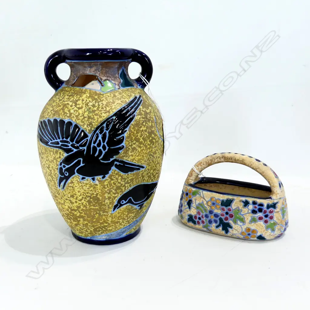 AMPHORA BLACK CROW VASE H200MM & SMALL AMPHORA BASKET H75MM Image 1++