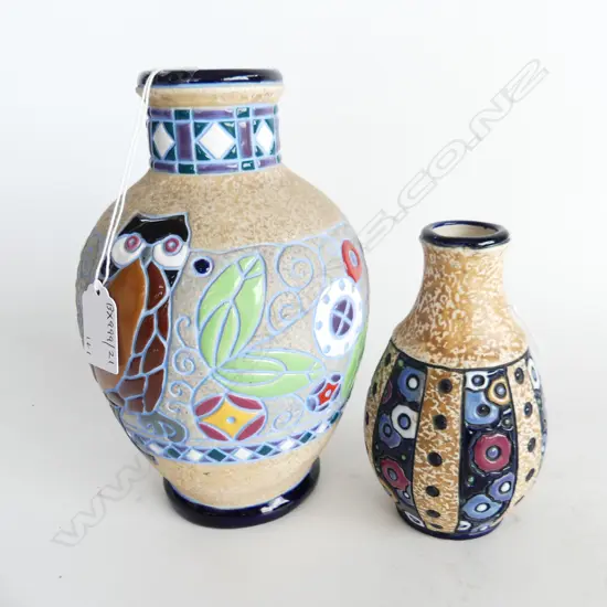AMPHORA VASE OWL DESIGN H210MM & SMALL FLARAL AMPHORA VASE H150MM