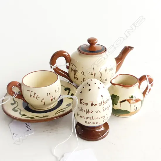 4 PCS TORQUAY CHINA COTTAGE PAT MINITURE TEAPOT H80MM C/S JUG & SALT SHAKER