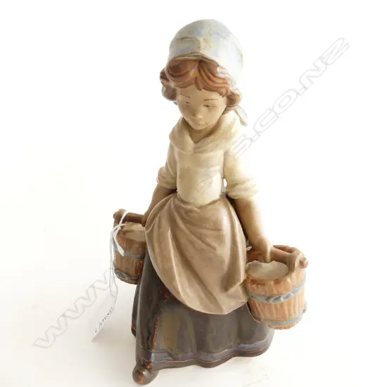 LLADRO FIGURE GIRL WITH BUCKETS H220MM
