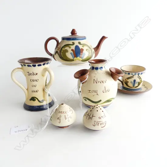 5 PCS TORQUAY CHINA MOTTOWARE TEAPOT TRI HANDLED VASE H110MM TULIP VASE H110 C/S & SALT & PEPPER