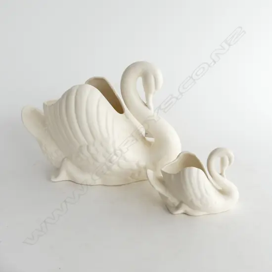 2 CROWN LYNN WHITE SWANS, LARGER FAULTED