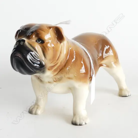 ENGLISH CERAMIC BULL DOG - BESWICK? L.190mm