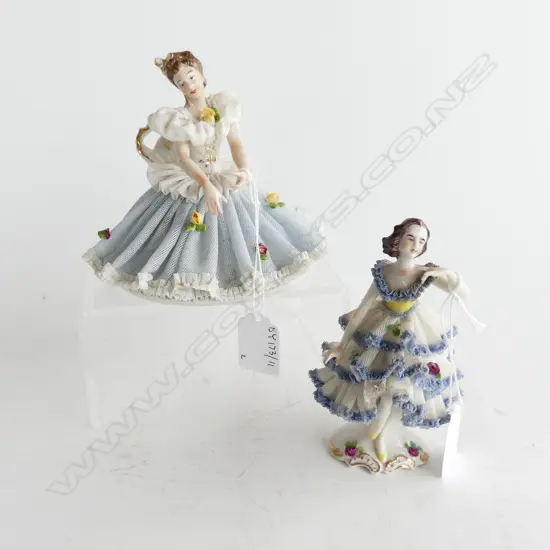 2 DRESDON LACE CHINA FIGURES H135MM