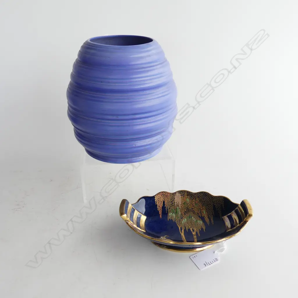 CARLTON WARE MAUVE VASE H180MM & CARLTON WARE BLEU ROYAL DISH L175MM Image 1++