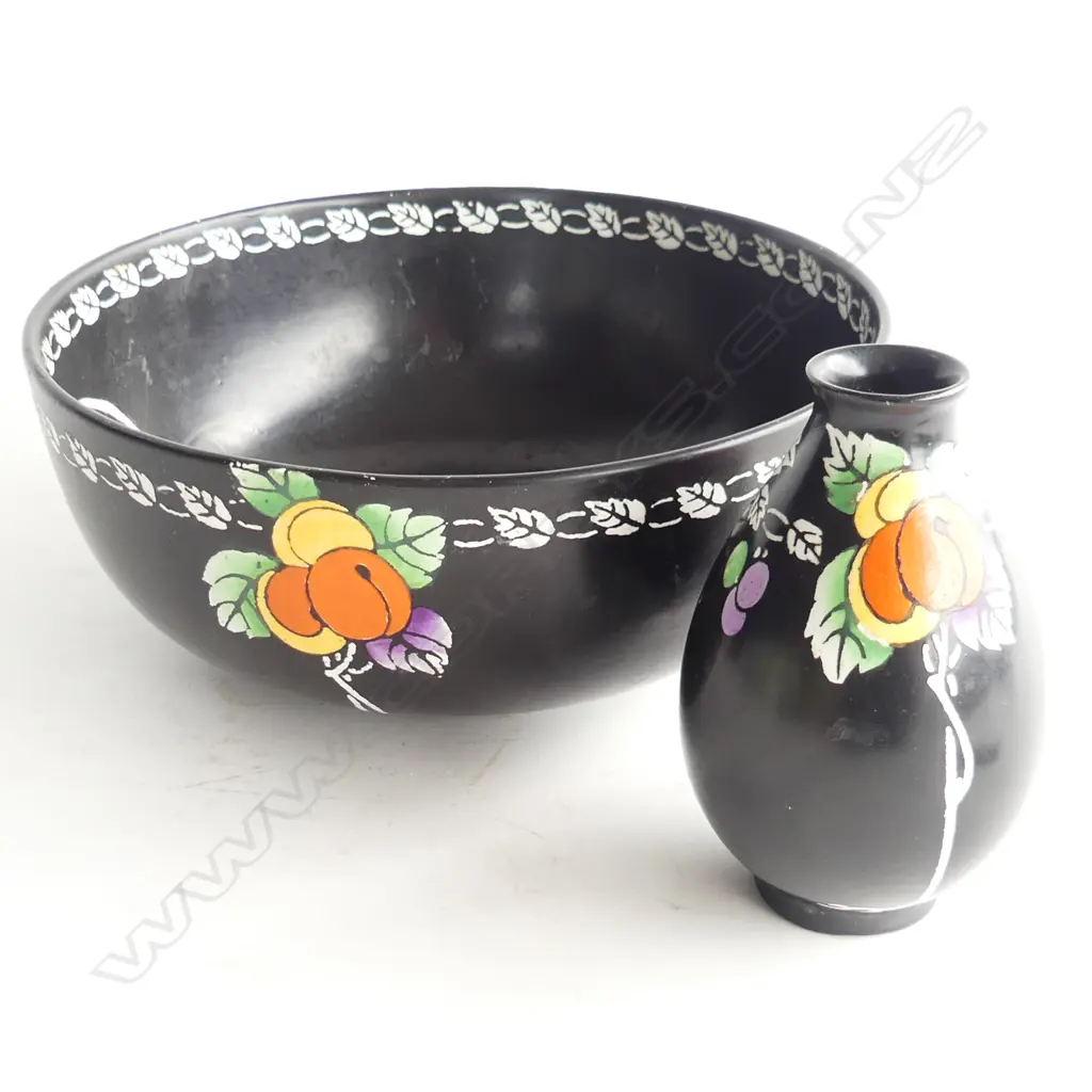 SHELLEY ART NOUVEAU LG BOWL (DIA 215mm) & VASE (H.125mm) BLACK WITH FRUIT PATTERN, C.1910'S Image 1++