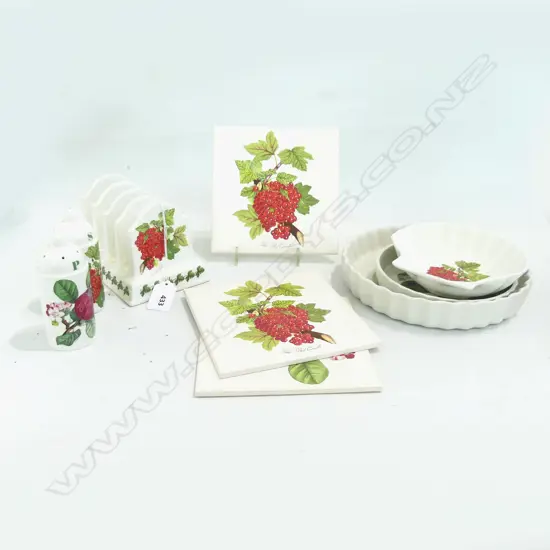 9 PCES PORTMEIRION POMONA; TOAST RACK, 3 DISHES 205mm dia, SALT & PEPPER, 3 TILES