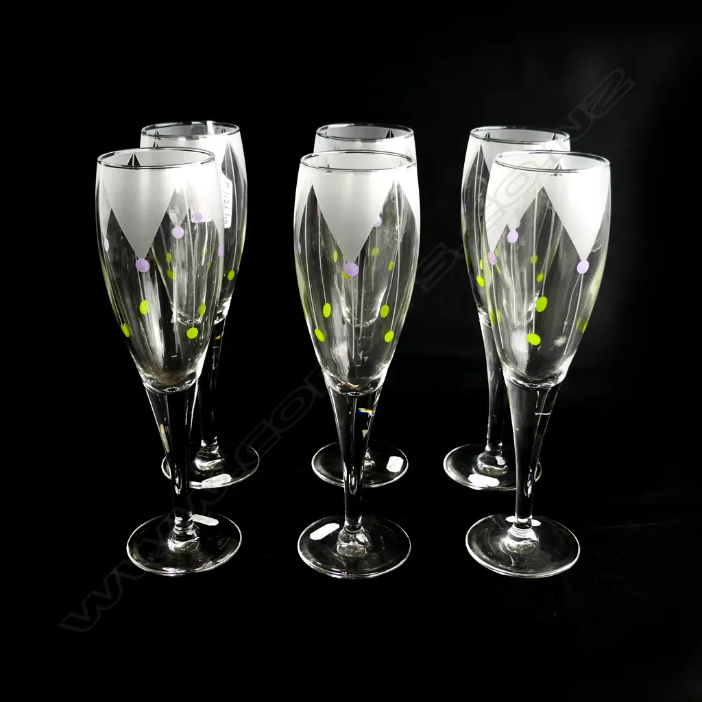 SET OF 6 FRENCH JG DURAND CHAMPAGNE FLUTES WITH DECO PATTERN H. 200mm    Image 1++