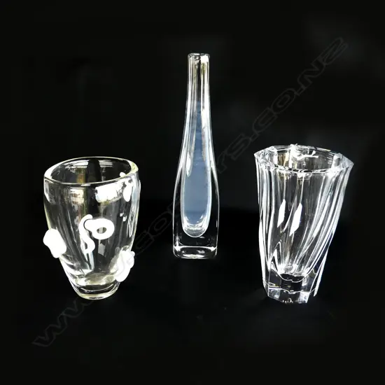 2 ORREFORS CRYSTAL VASES AND ART GLASS VASE SIGNED KAZU.