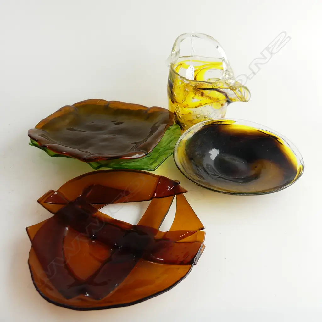 5 ART GLASS DISHES LARGEST 210x300mm + JUG Image 1++