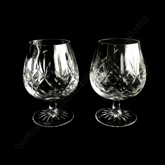 PAIR OF EDINBURGH CUT CRYSTAL BRANDY BALLOONS H. 130mm  