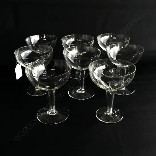 8 VINTAGE HOLLOW STEM CHAMPAGNE GLASSES 4 PLAIN & 4 ETCHED H. 120MM   