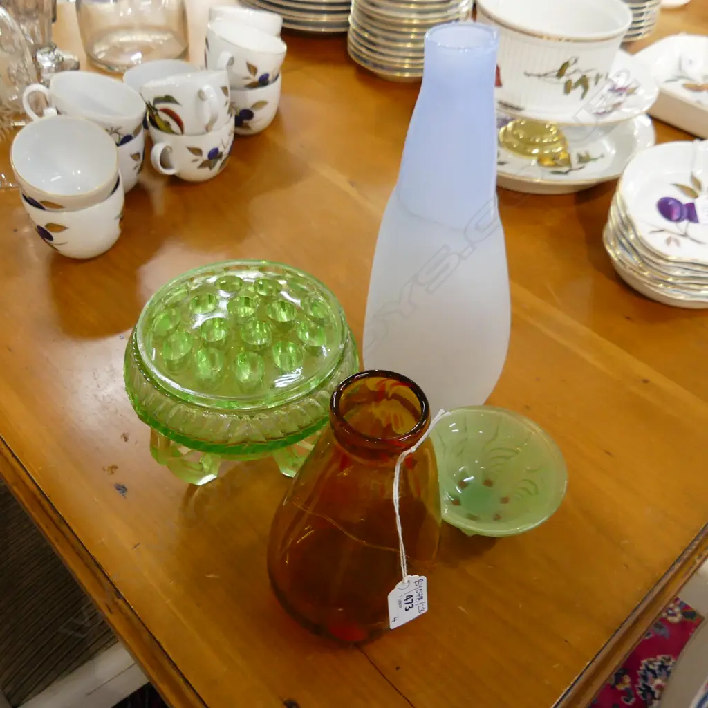 4 PCES GLASS; 2 GREEN DECO + 2 VASES H.285mm Image 1++